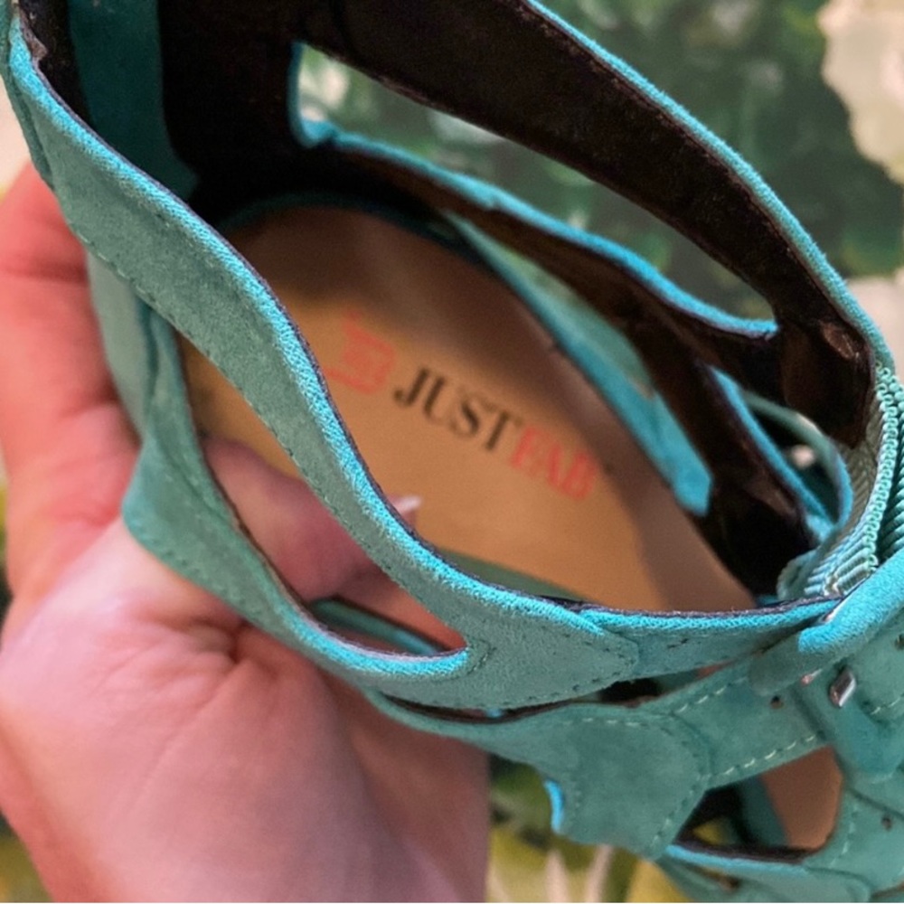 Just Fab/Rock and republic shoes. Three sets - size 8 medium - Picture 16 of 16